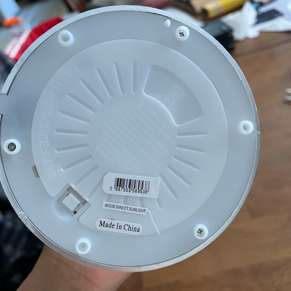 NWT Bath & Body Works SILVER SWIRLING GLITTER PEDESTAL 3-Wick Candle Holder - Picture 7 of 8